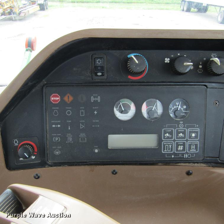 image for item DD2679 1998 John Deere 9300 4WD tractor