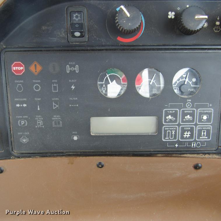 image for item DD2679 1998 John Deere 9300 4WD tractor