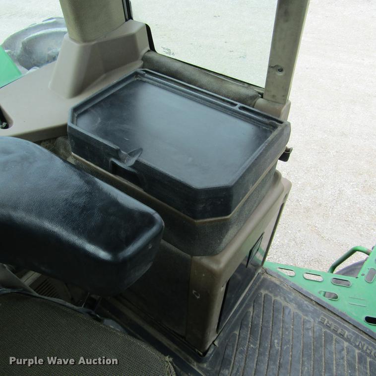 image for item DD2679 1998 John Deere 9300 4WD tractor