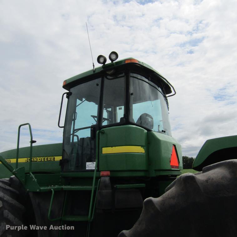 image for item DD2679 1998 John Deere 9300 4WD tractor