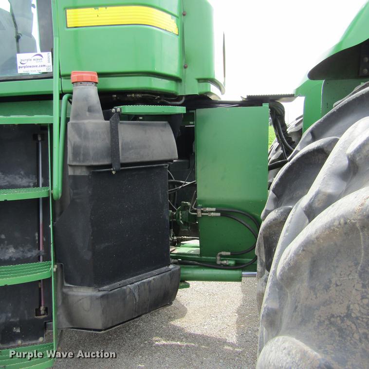 image for item DD2679 1998 John Deere 9300 4WD tractor