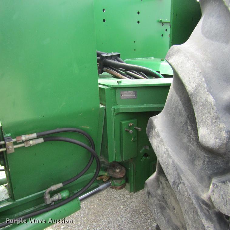 image for item DD2679 1998 John Deere 9300 4WD tractor