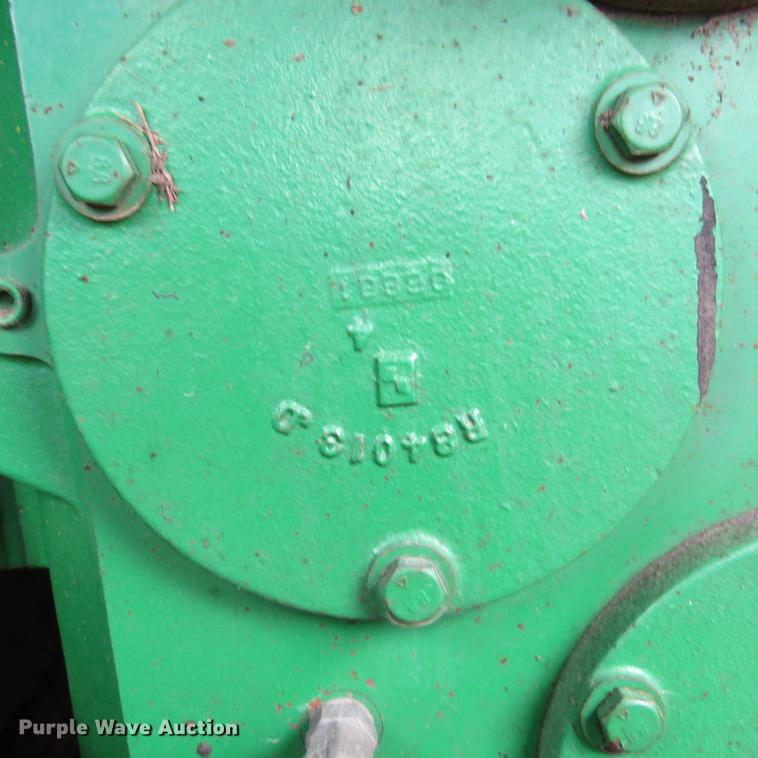 image for item DD2679 1998 John Deere 9300 4WD tractor