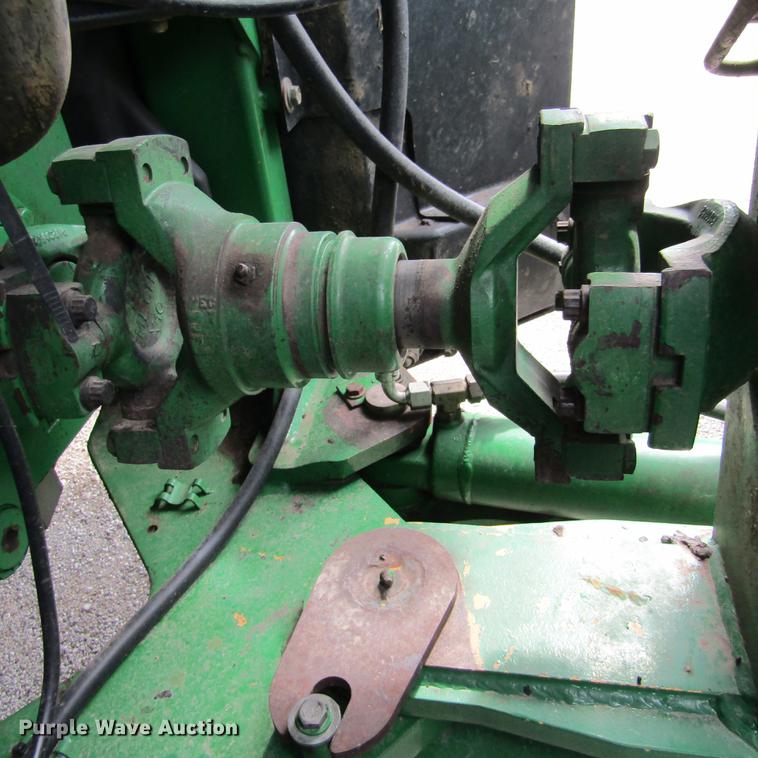 image for item DD2679 1998 John Deere 9300 4WD tractor