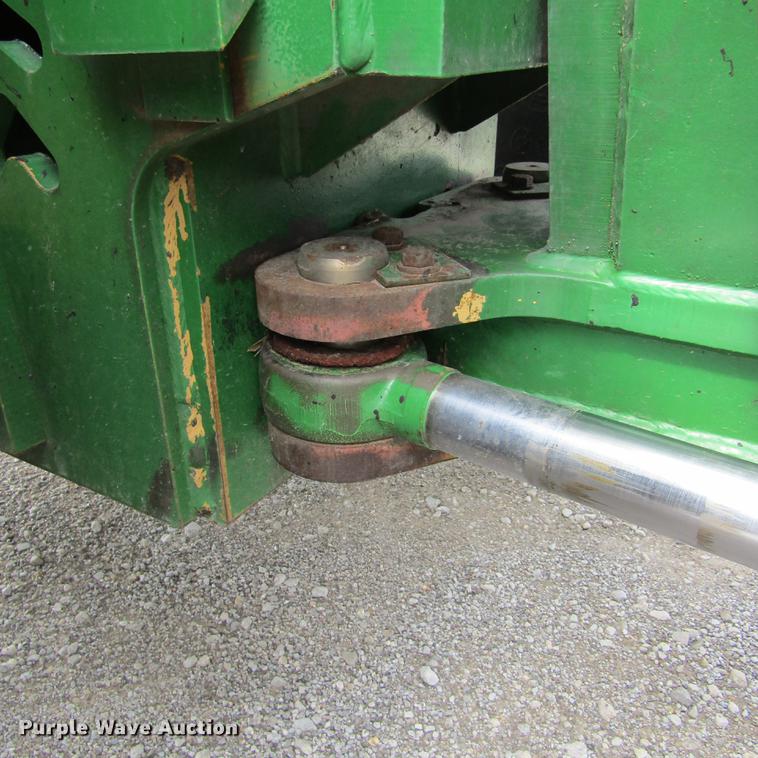 image for item DD2679 1998 John Deere 9300 4WD tractor