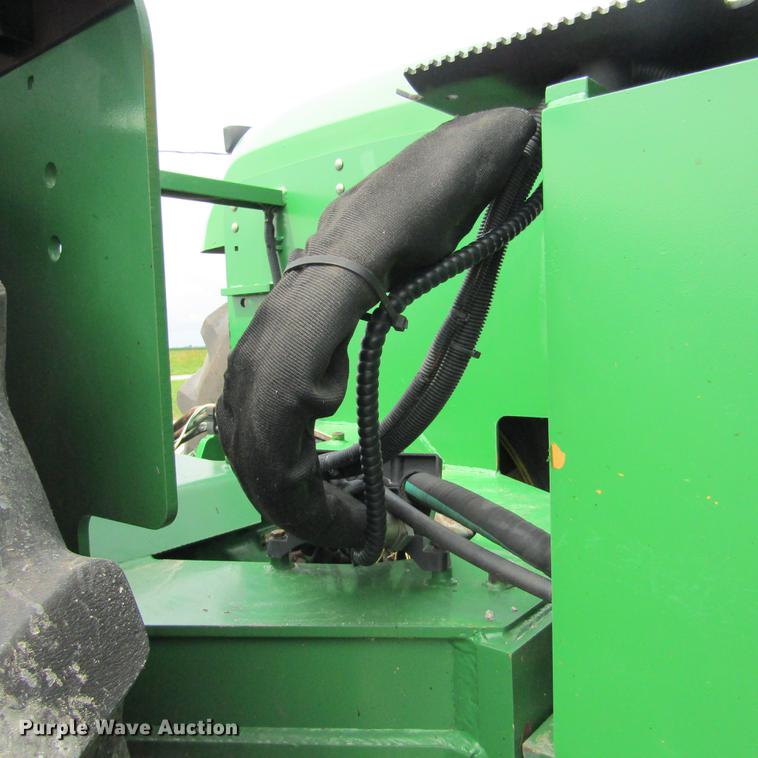 image for item DD2679 1998 John Deere 9300 4WD tractor