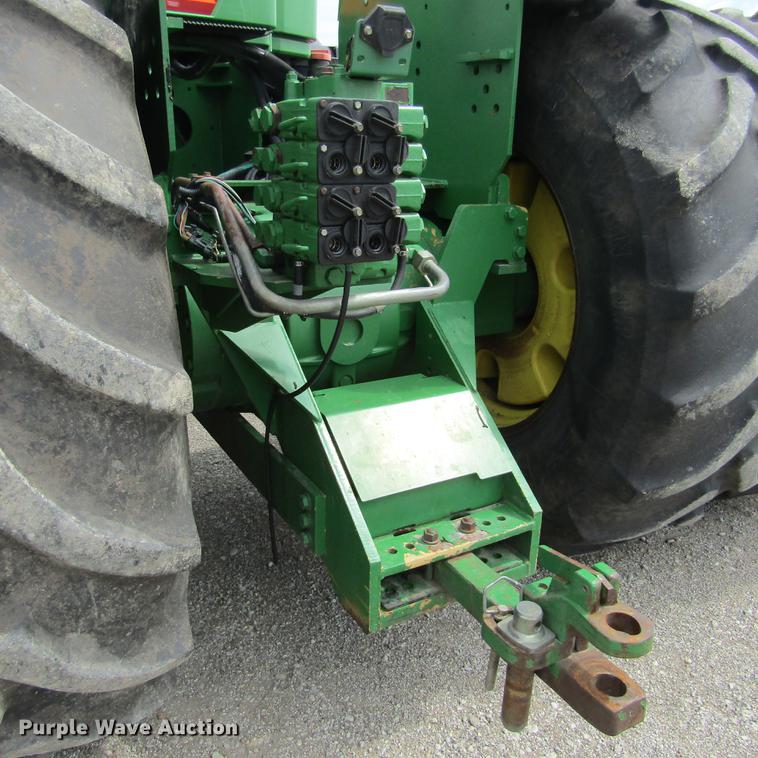 image for item DD2679 1998 John Deere 9300 4WD tractor