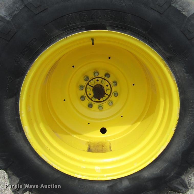 image for item DD2679 1998 John Deere 9300 4WD tractor