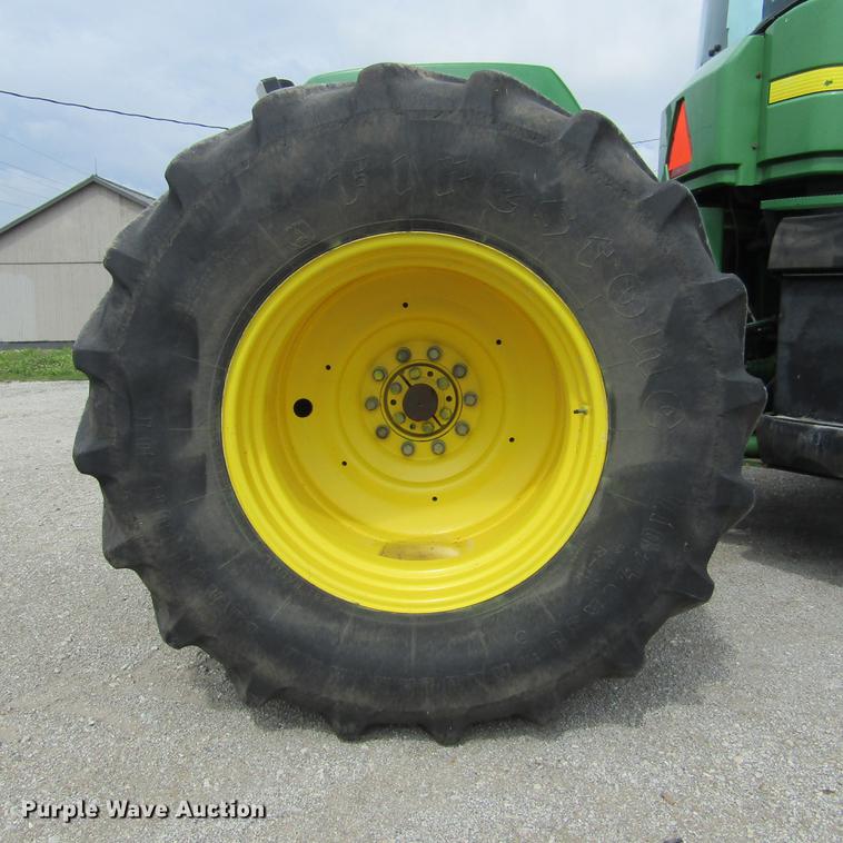 image for item DD2679 1998 John Deere 9300 4WD tractor
