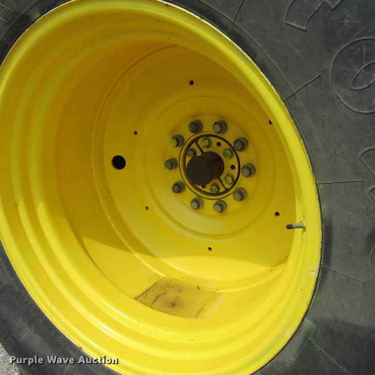 image for item DD2679 1998 John Deere 9300 4WD tractor