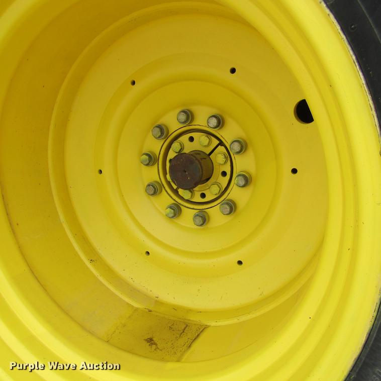 image for item DD2679 1998 John Deere 9300 4WD tractor