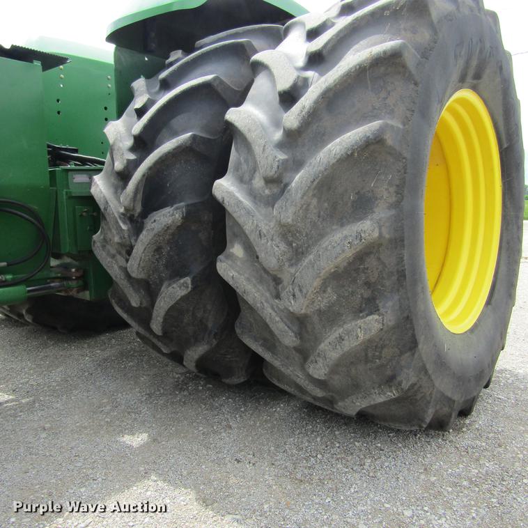 image for item DD2679 1998 John Deere 9300 4WD tractor
