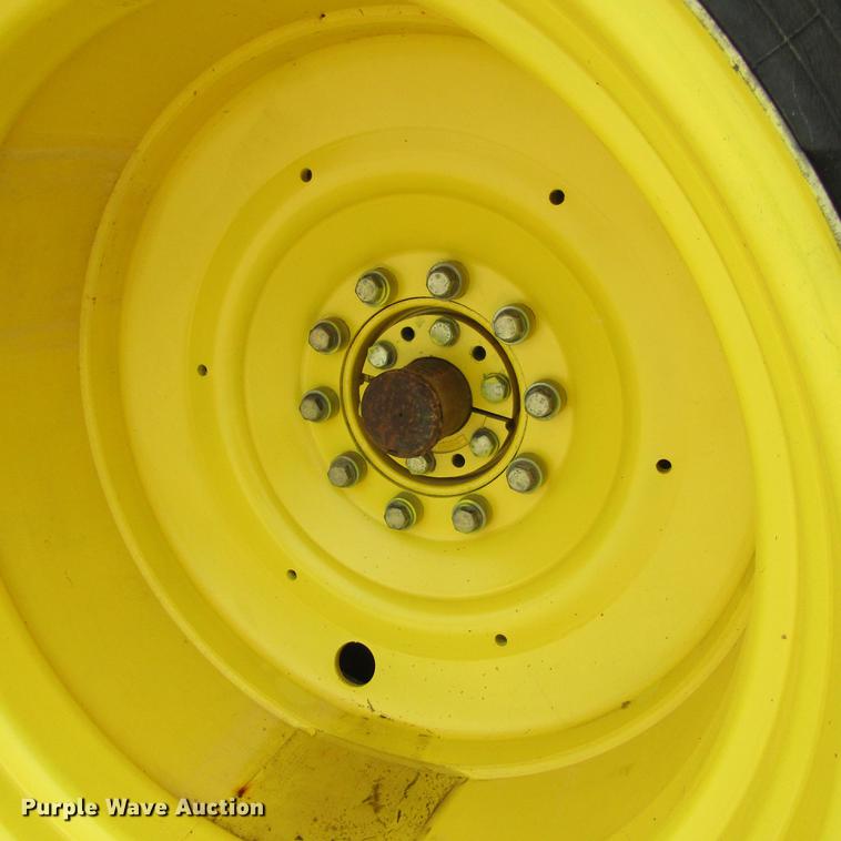 image for item DD2679 1998 John Deere 9300 4WD tractor