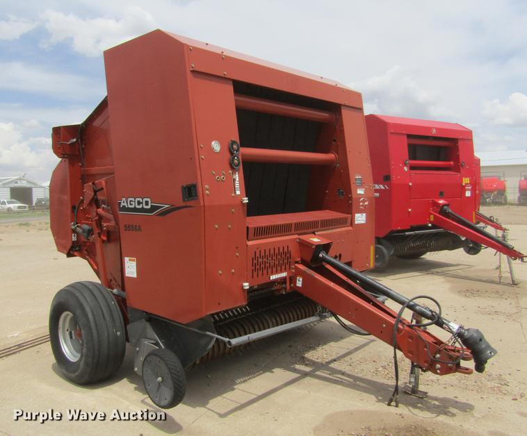 image for item DD5671 2009 Hesston 5556A round baler