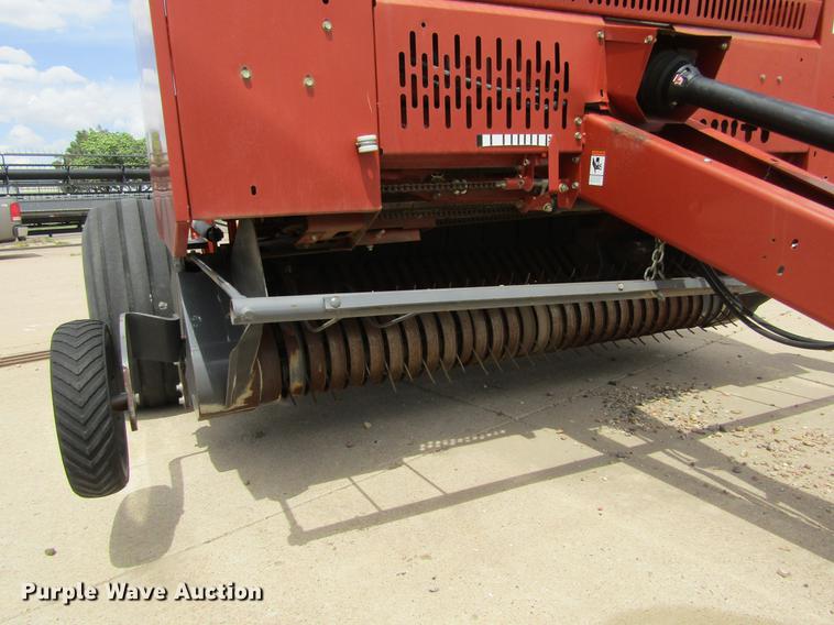 image for item DD5671 2009 Hesston 5556A round baler