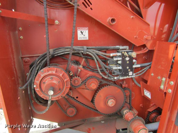 image for item DD5671 2009 Hesston 5556A round baler