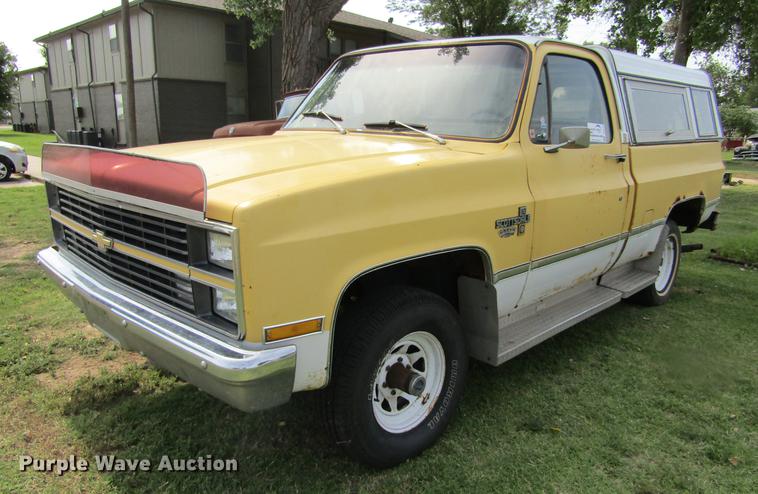 image for item DD5762 1983 Chevrolet Scottsdale 10 pickup truck
