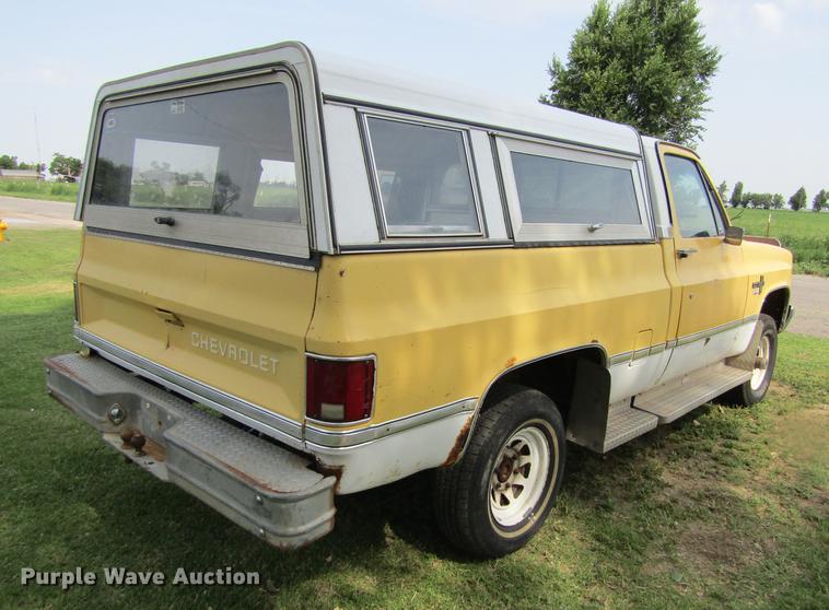 image for item DD5762 1983 Chevrolet Scottsdale 10 pickup truck