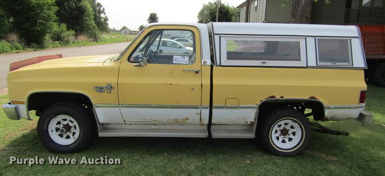 image for item DD5762 1983 Chevrolet Scottsdale 10 pickup truck