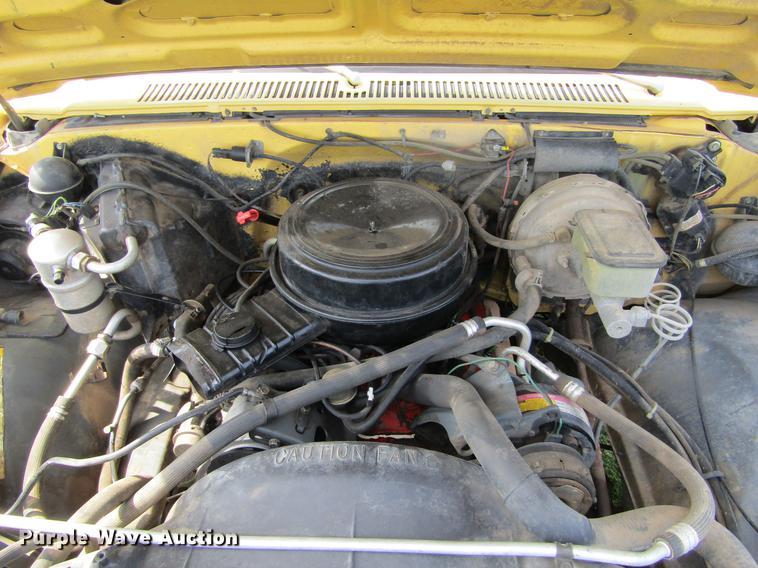 image for item DD5762 1983 Chevrolet Scottsdale 10 pickup truck