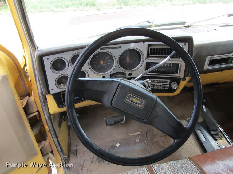 image for item DD5762 1983 Chevrolet Scottsdale 10 pickup truck