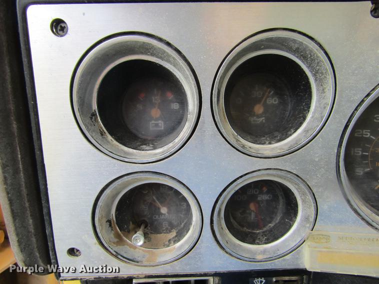 image for item DD5762 1983 Chevrolet Scottsdale 10 pickup truck