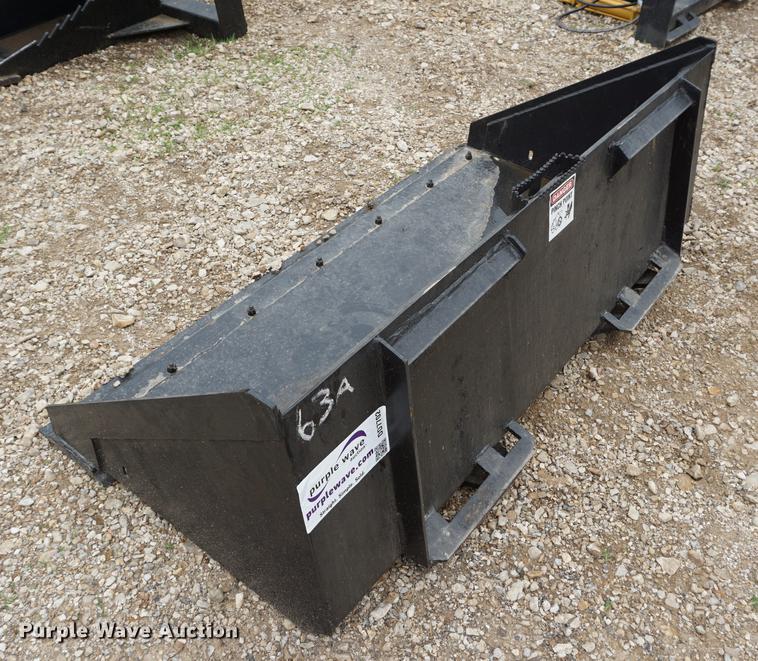 image for item DD7702 Skid steer bucket