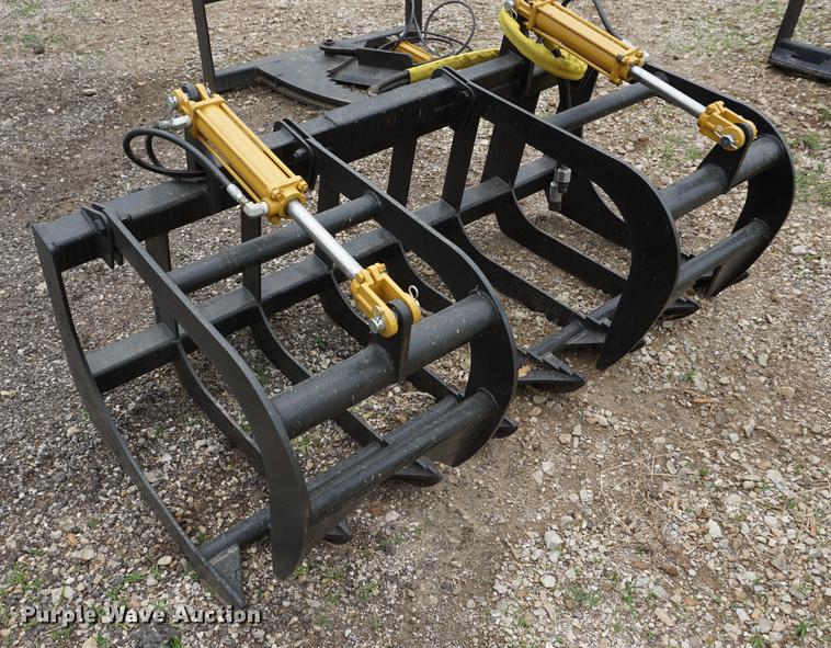 image for item DD7704 Skelton grapple skid steer bucket