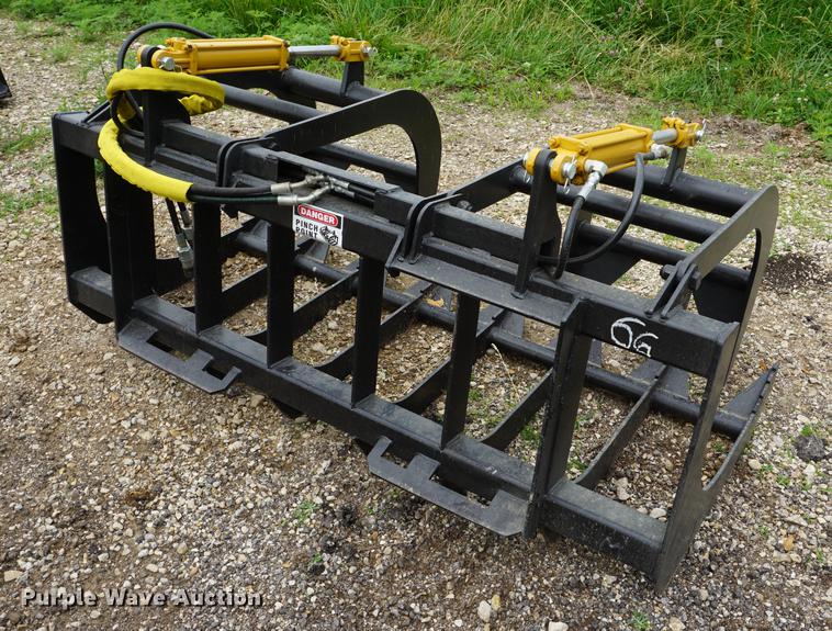 image for item DD7704 Skelton grapple skid steer bucket