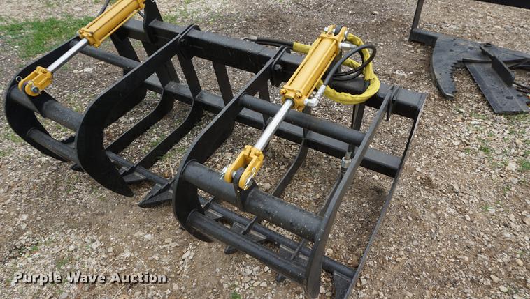 image for item DD7704 Skelton grapple skid steer bucket