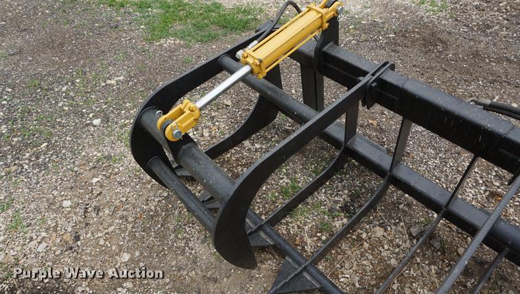 image for item DD7704 Skelton grapple skid steer bucket