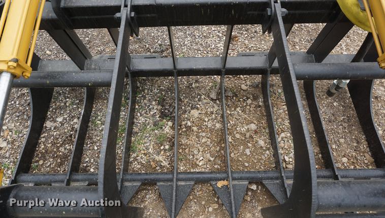 image for item DD7704 Skelton grapple skid steer bucket