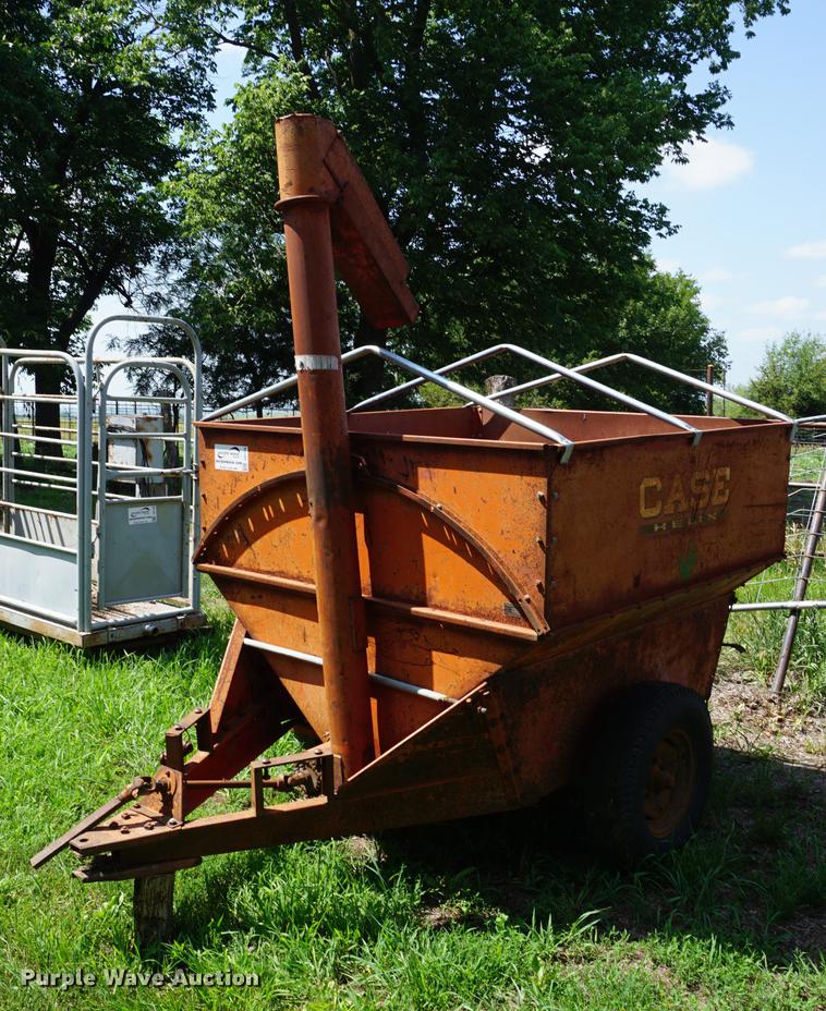 image for item DD7745 Case T100 grain wagon