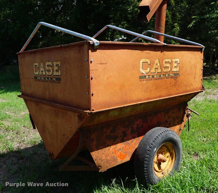 image for item DD7745 Case T100 grain wagon