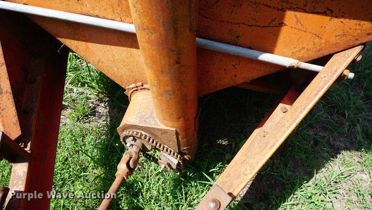 image for item DD7745 Case T100 grain wagon