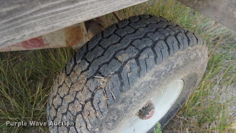 image for item DD7749 Gehl BU910 silage wagon