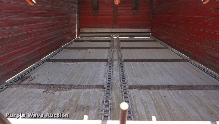 image for item DD7750 Gehl BU810 silage wagon