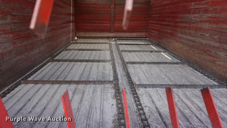 image for item DD7751 Gehl BU910 silage wagon