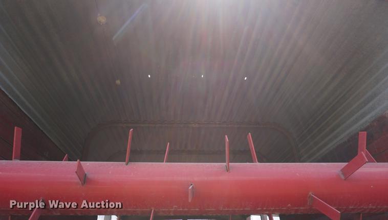 image for item DD7751 Gehl BU910 silage wagon