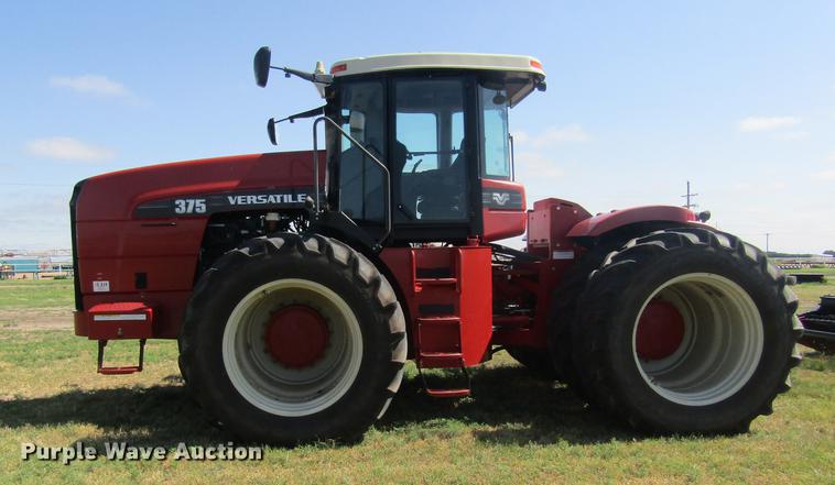 image for item DD8828 2011 Versatile 375 4WD tractor
