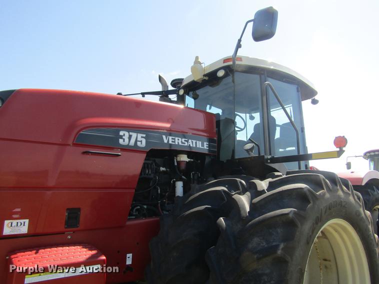 image for item DD8828 2011 Versatile 375 4WD tractor