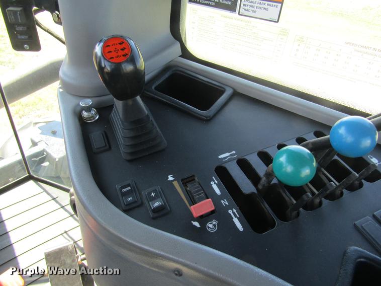 image for item DD8828 2011 Versatile 375 4WD tractor