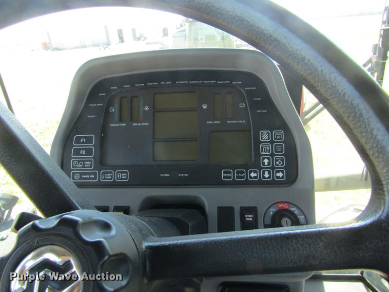 image for item DD8828 2011 Versatile 375 4WD tractor