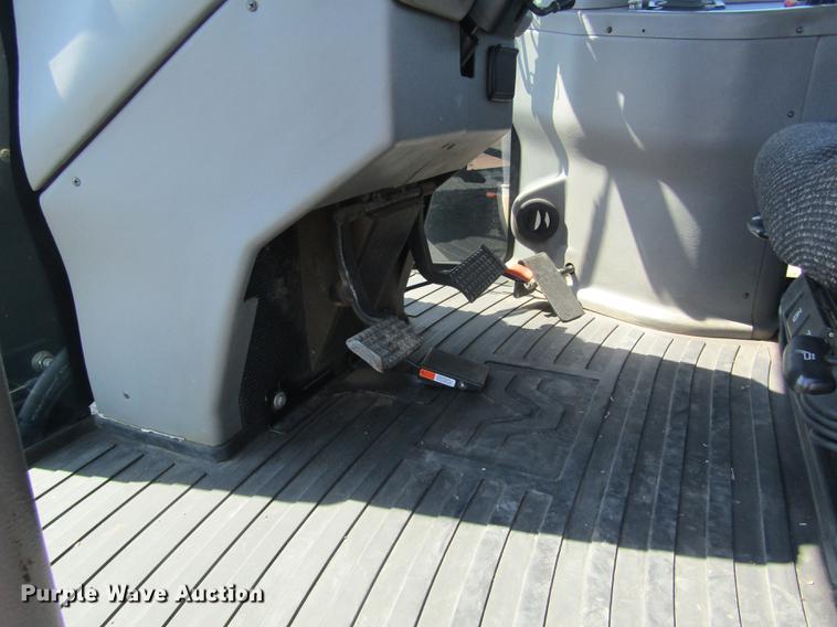 image for item DD8828 2011 Versatile 375 4WD tractor