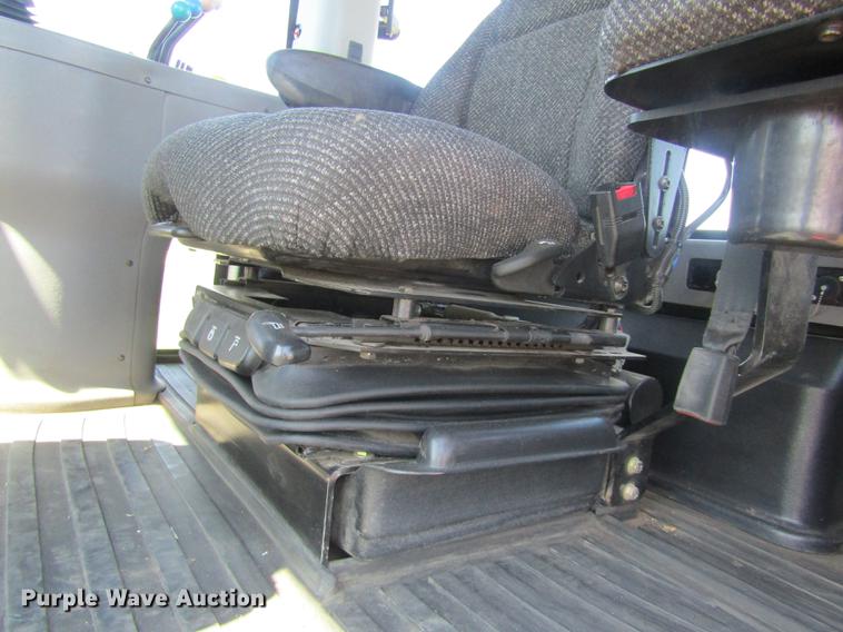 image for item DD8828 2011 Versatile 375 4WD tractor