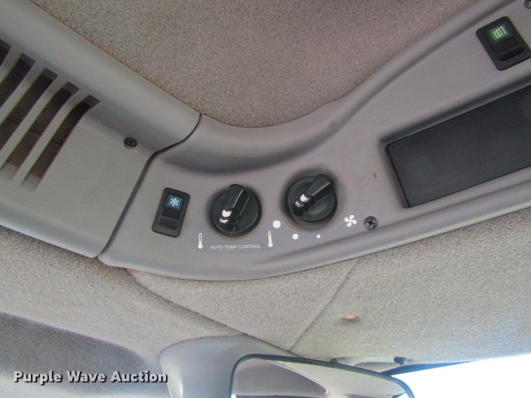 image for item DD8828 2011 Versatile 375 4WD tractor