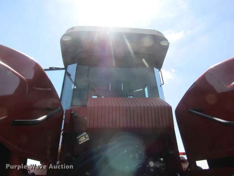 image for item DD8828 2011 Versatile 375 4WD tractor