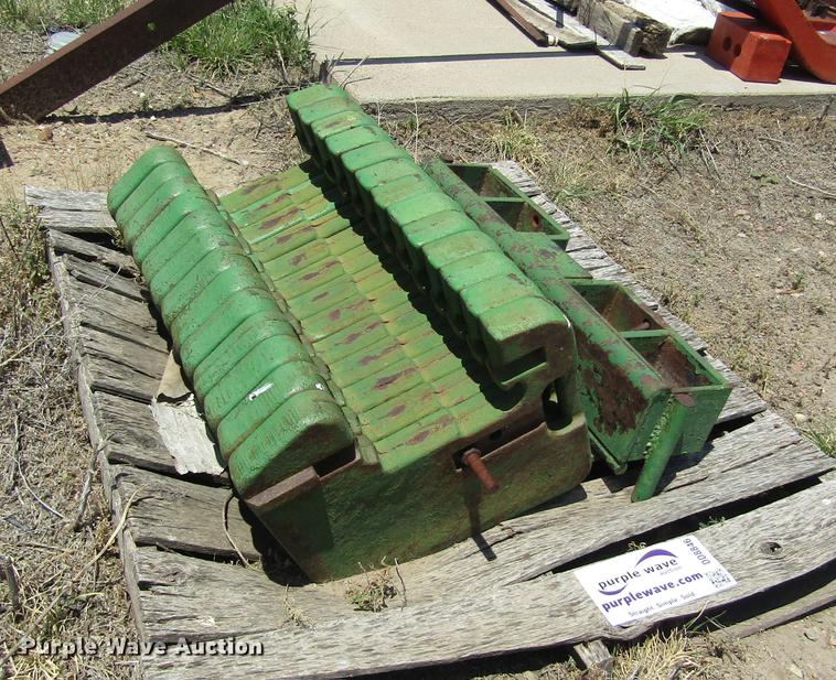 image for item DD8846 (13) John Deere suitcase weights