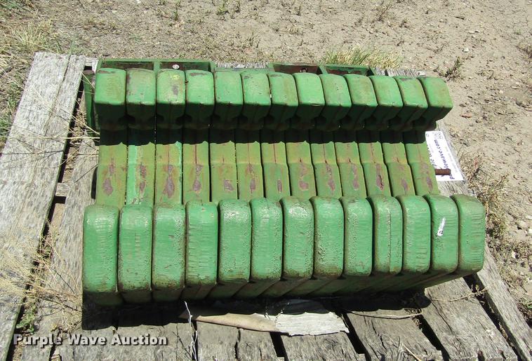 image for item DD8846 (13) John Deere suitcase weights
