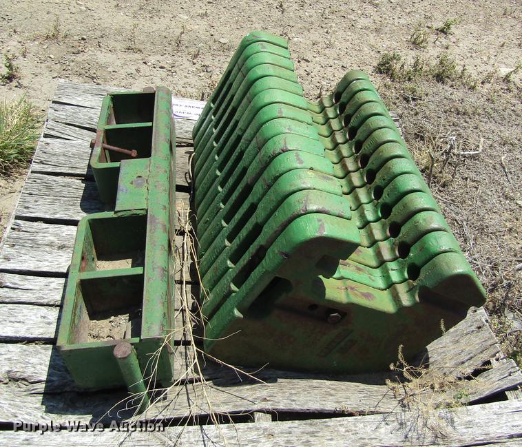 image for item DD8846 (13) John Deere suitcase weights